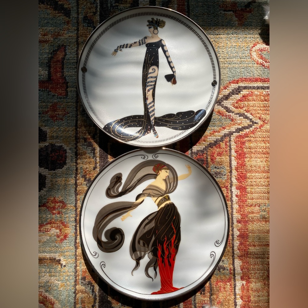 House of Erte Erté, set of 2 collector plates - La Merveilleuse & Flames of Love